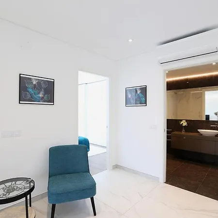 T1-terrace-sea View נאזרה